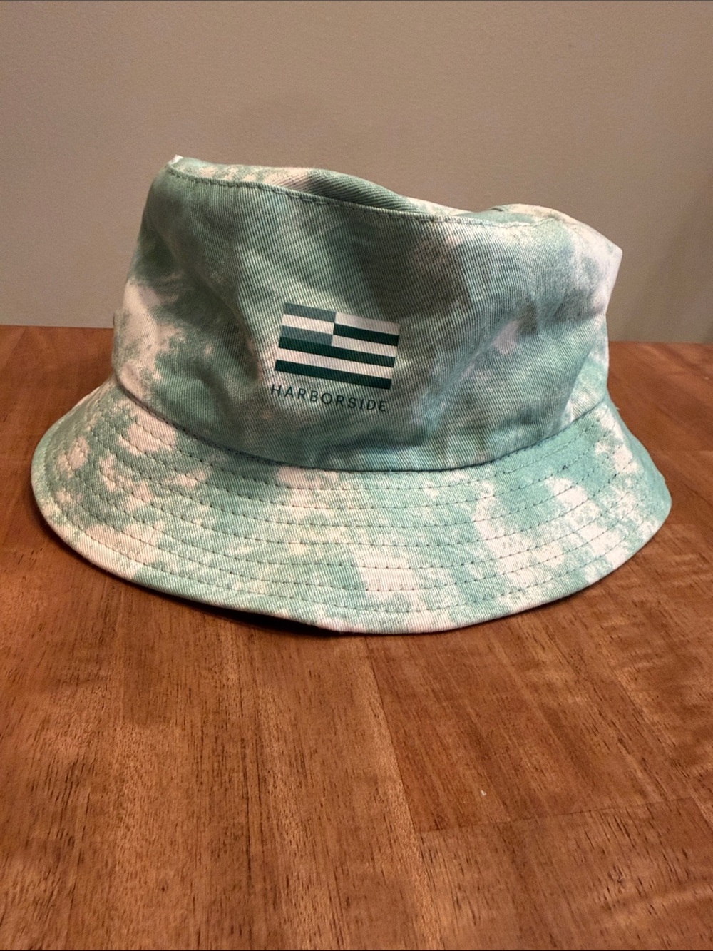 Reversible Mint Tie-Dye / Black Bucket Hat